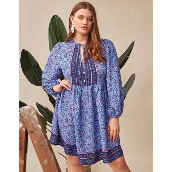 SHEIN Dresses & Skirts - NWT Paisley Print Dress